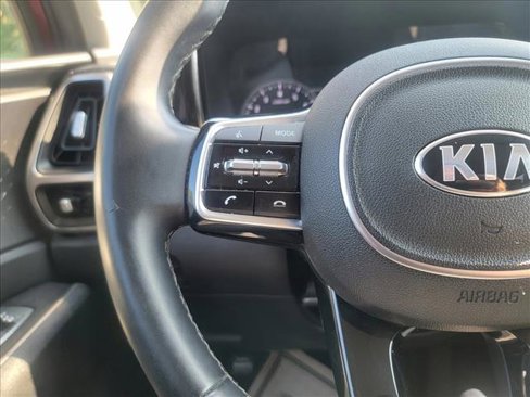 Used 2021 Kia Sorento S image 19