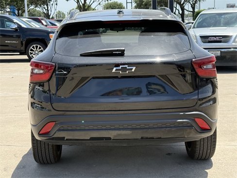 Used 2024 Chevrolet Trax RS w/ Sunroof Package image 5
