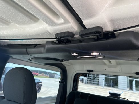 Used 2020 Jeep Wrangler Sport image 16