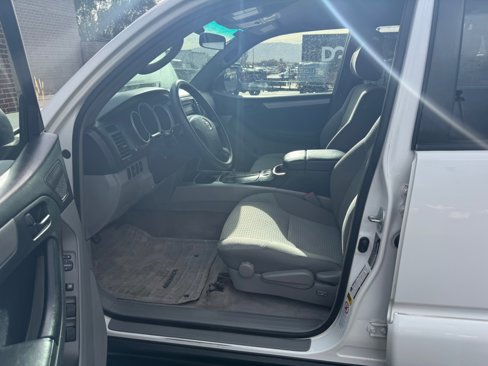 Used 2006 Toyota 4Runner SR5 image 8