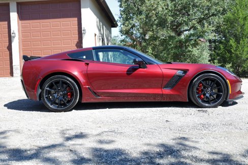 Used 2016 Chevrolet Corvette Z06 w/ 3LZ Preferred Equipment Group image 6