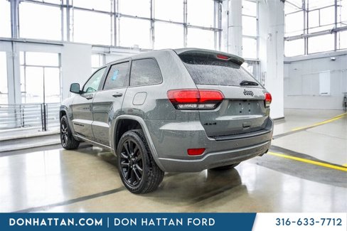 Used 2021 Jeep Grand Cherokee Laredo X image 23