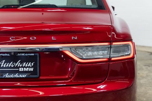 Used 2018 Lincoln Continental Select w/ Continental Climate Package image 10