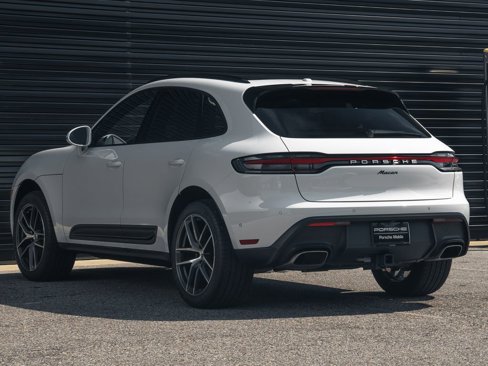 New 2025 Porsche Macan image 3