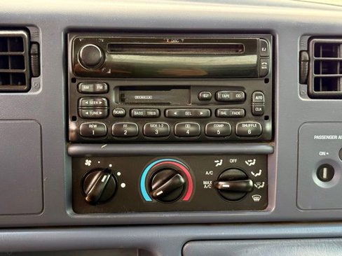 Used 1999 Ford F250 Lariat image 21
