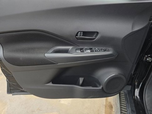 Used 2023 Nissan Kicks S image 18