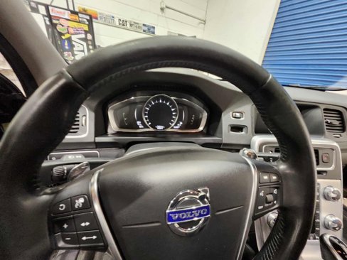 Used 2018 Volvo S60 T5 Dynamic w/ Vision Package image 4