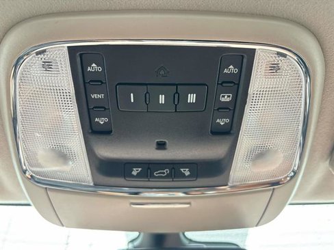Certified 2016 Jeep Grand Cherokee Summit image 27