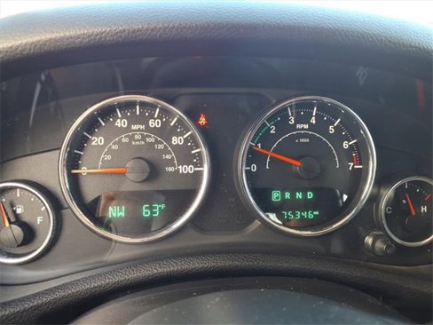 Used 2016 Jeep Wrangler Unlimited Sahara image 22