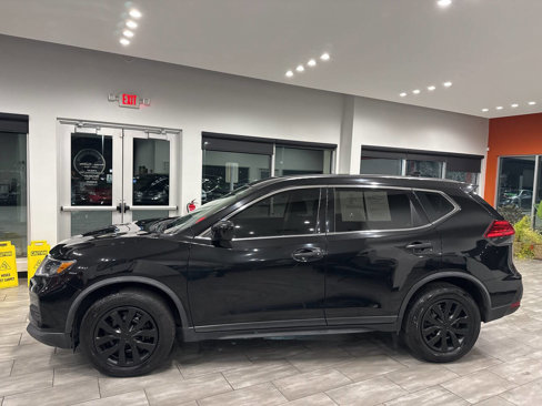 Used 2017 Nissan Rogue S image 7