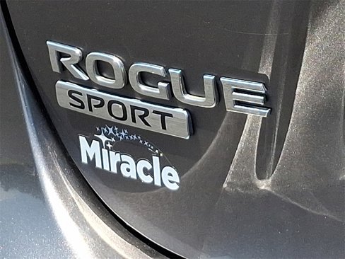 Used 2020 Nissan Rogue Sport SV image 27