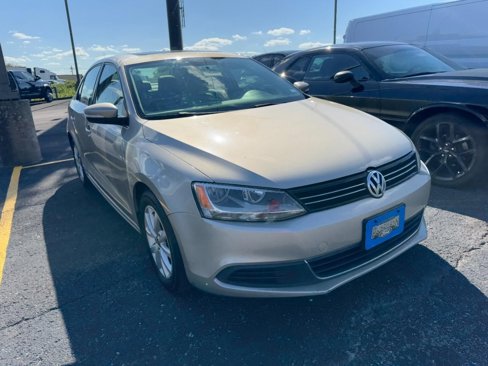 Used 2013 Volkswagen Jetta SE image 2