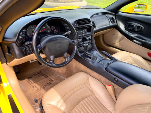 Used 2003 Chevrolet Corvette Convertible w/ Preferred Equipment Group1 image 21