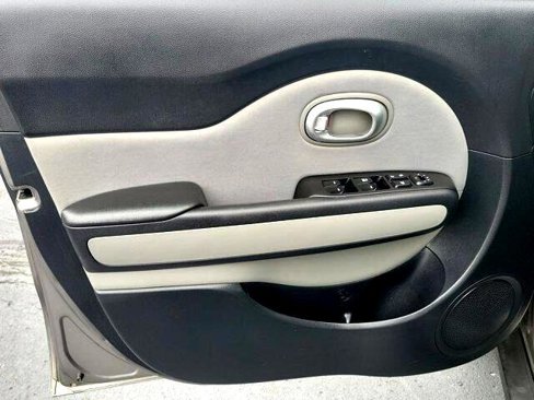 Used 2016 Kia Soul image 12