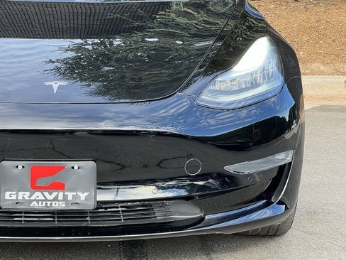 Used 2018 Tesla Model 3 Mid Range image 5
