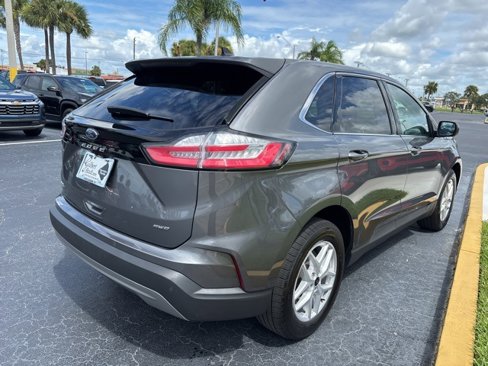 Used 2024 Ford Edge SEL image 7