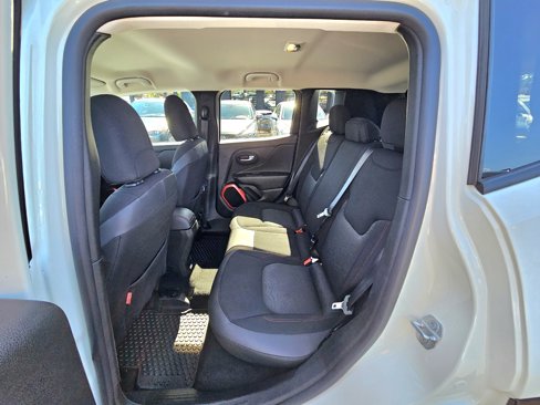 Used 2016 Jeep Renegade Trailhawk w/ Trailer Tow Group image 15