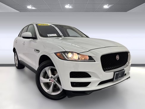 Used 2018 Jaguar F-PACE Premium image 6