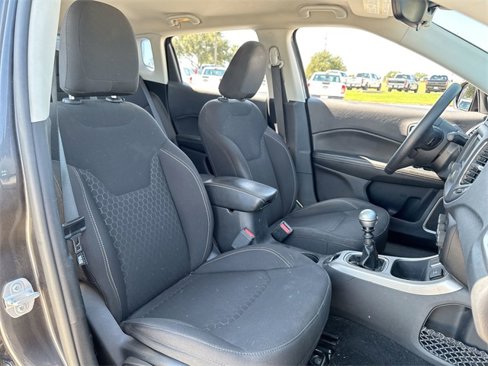 Used 2018 Jeep Compass Sport image 23