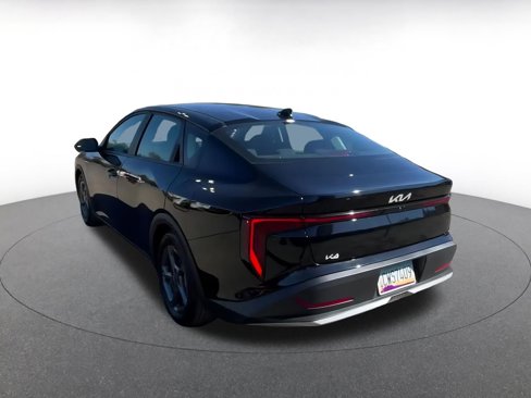 Used 2025 Kia K4 LXS image 11