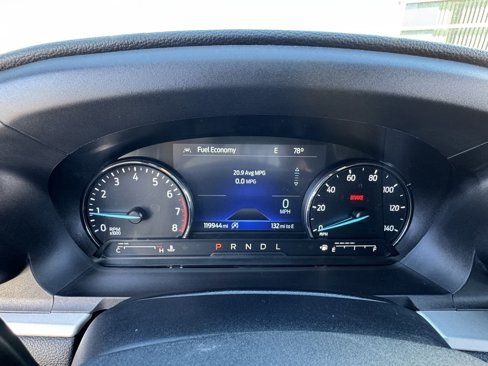 Used 2021 Ford Explorer XLT w/ Equipment Group 202A image 25