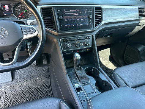 Used 2020 Volkswagen Atlas Cross Sport SE w/ Panoramic Sunroof Package image 29