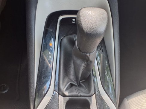 Used 2022 Toyota Corolla LE image 24