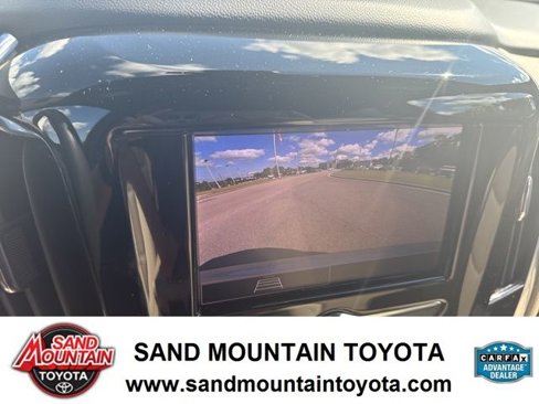 Used 2022 Chevrolet Traverse LS image 25