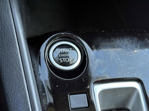 Certified 2022 Nissan Versa SV w/ Trunk Package image 29