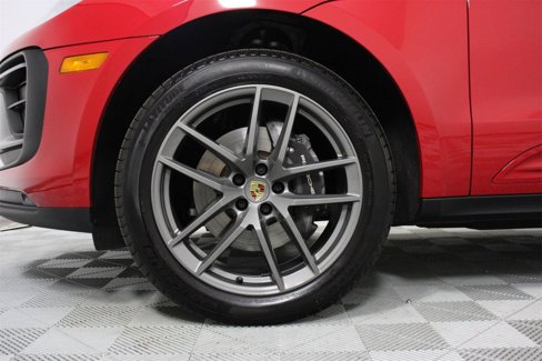Certified 2025 Porsche Macan Turbo image 30
