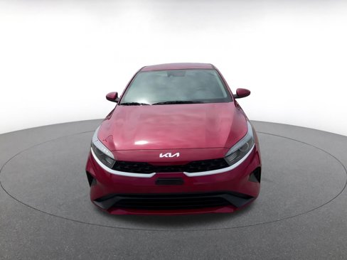 Used 2024 Kia Forte LXS image 3