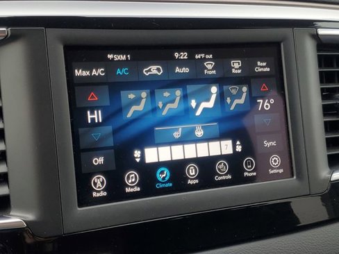 Used 2019 Chrysler Pacifica Touring-L image 23