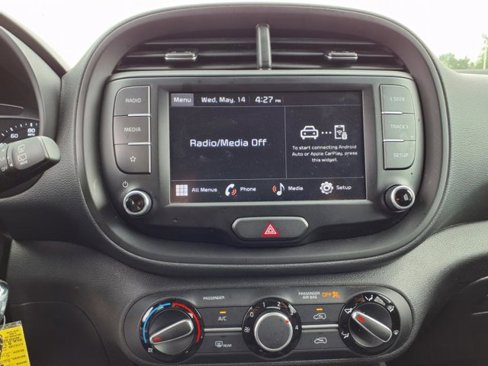 Used 2022 Kia Soul LX image 24