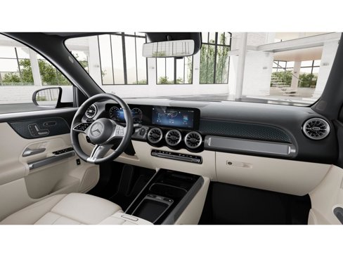 Used 2025 Mercedes-Benz GLB 250 4MATIC image 6