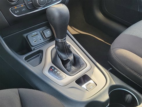 Used 2014 Jeep Cherokee Latitude w/ Cold Weather Group image 24