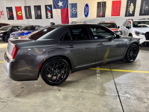 Used 2019 Chrysler 300 S image 7