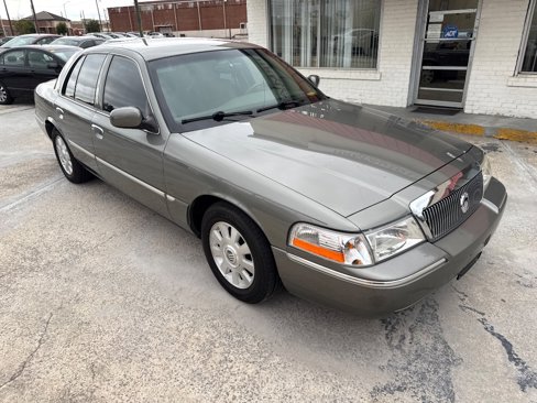 Used 2004 Mercury Grand Marquis LS image 2