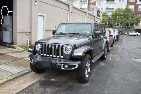 Used 2019 Jeep Wrangler Unlimited Sahara image 3
