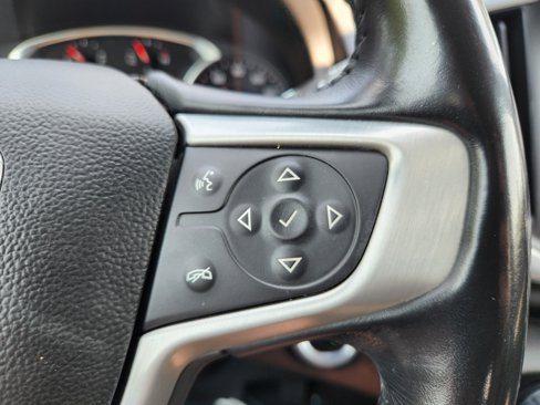 Used 2020 GMC Terrain SLE image 18