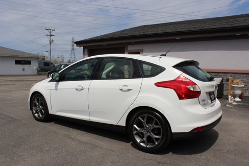 Used 2014 Ford Focus SE w/ Equipment Group 201A image 9