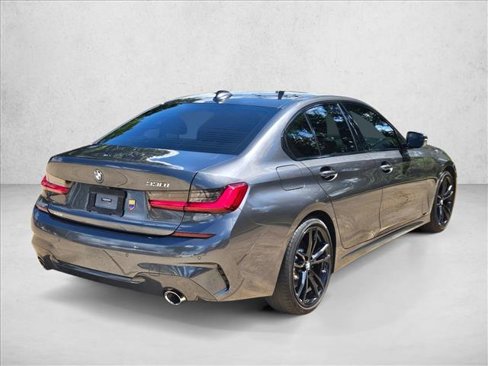Used 2020 BMW 330i Sedan w/ M Sport Package image 5