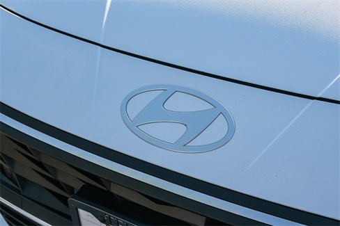 Certified 2025 Hyundai Elantra Sport image 12