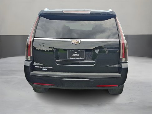 Used 2017 Cadillac Escalade Luxury image 5