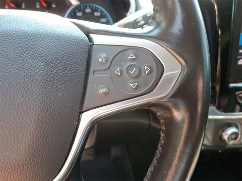 Used 2020 Chevrolet Traverse LT image 18