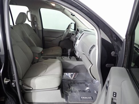 Used 2020 Nissan Frontier SV w/ Midnight Edition Floor Mats image 30