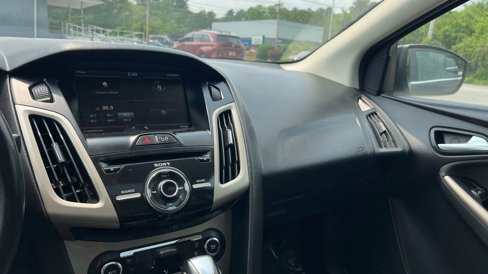 Used 2012 Ford Focus SEL image 15