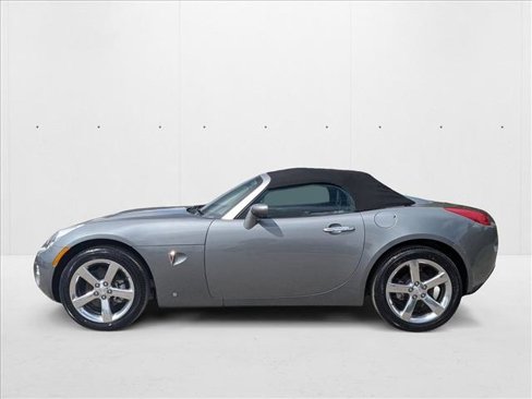 Used 2007 Pontiac Solstice Convertible w/ Premium Package image 9