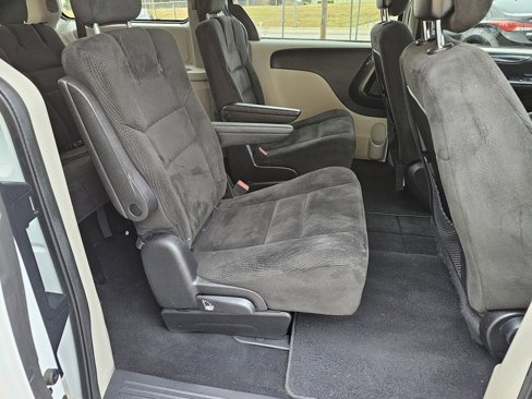 Used 2016 Dodge Grand Caravan SE w/ Quick Order Package 29E SE image 13