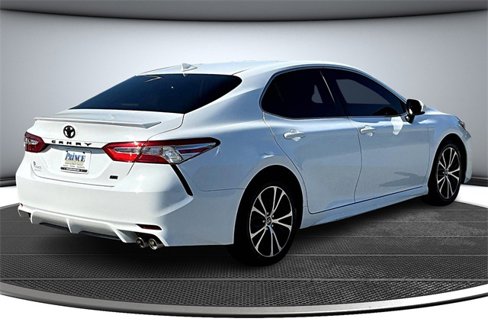 Used 2020 Toyota Camry SE image 6