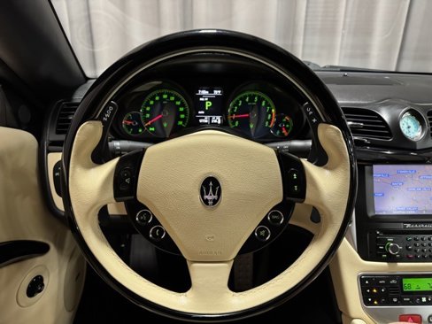 Used 2011 Maserati GranTurismo Convertible image 20